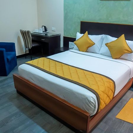 Hotel The Black Stone Bangalore Ngoại thất bức ảnh